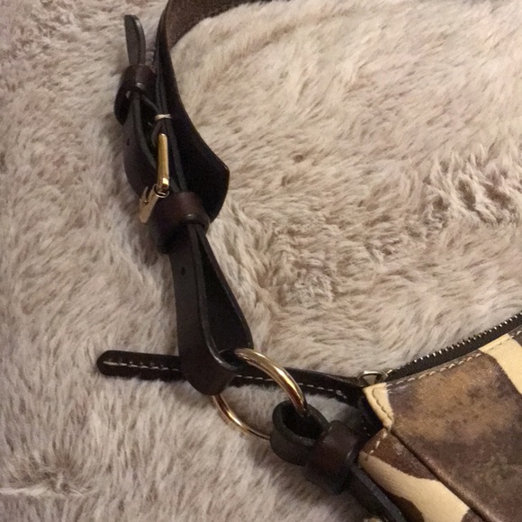 Dooney and Bourke giraffe print bag - Picture 5 of 9